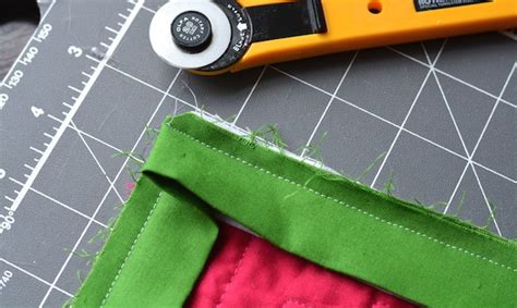 How to Bind a Quilt in 6 Easy Steps | Quilt binding, Quilt binding ...