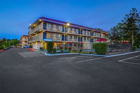 MOTEL 6 KIRKLAND, WA - NORTH KIRKLAND - Motel Reviews, Photos, Rate ...