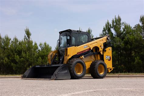 Ładowarka o sterowaniu burtowym 270 XE | Cat | Caterpillar