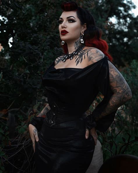 TW Pornstars - Cervena Fox. Twitter. Day 2 of the #richmondtattooconvention ️ come by my booth ...