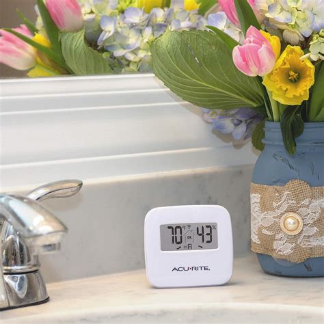 AcuRite 06044M Wireless Temperature and Humidity India | Ubuy