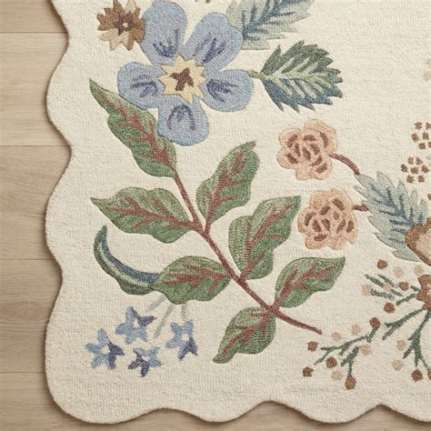 Silhouette Strawberry Fields Rug – Meadow Blu