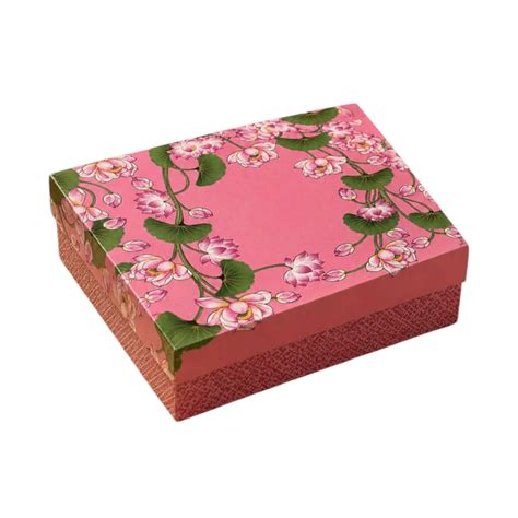 PINK BOX (PISTA,KAJU,BADAM,AFGAHN KISHMISH,TRAIL MIX,KIWI,KESAAR LADU ...
