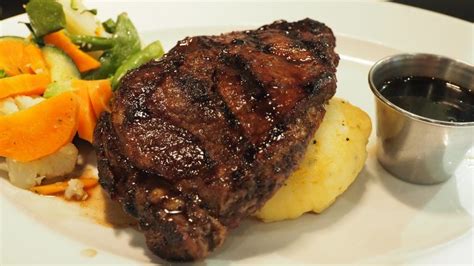 T-BONE STEAK & MASH