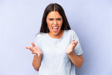 Bouche bée et étonné choqué et étonné d'une incroyable surprise | Photo ...