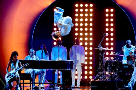 Benson Boone's Backflips: A Gallery