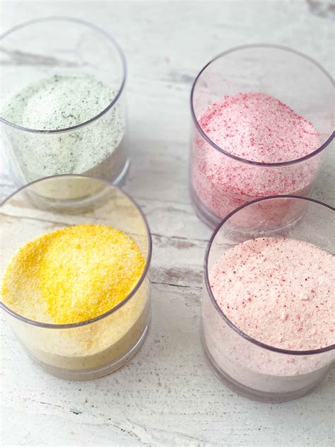 How To Make Sanding Sugar - 2 Easy Methods For Easy Baking