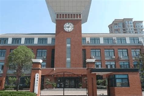 2021郑州市中原区重点小学：伊河路小学与它的分校_工人路