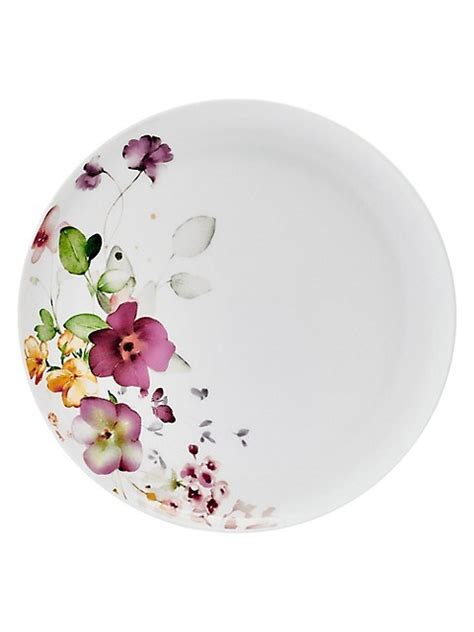 Valencia Bone China 16-Piece Dinnerware Set