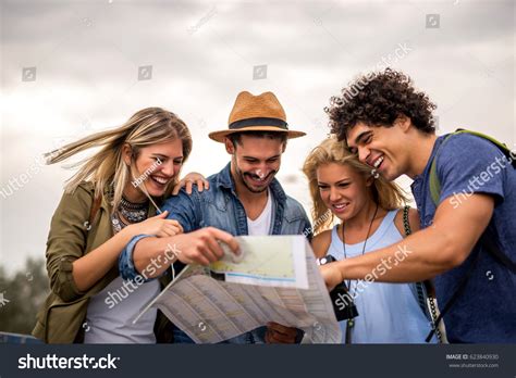 People Sightseeing 的图像结果