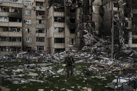 Windows are shattered in a Moscow suburb as Russia says it thwarts ...