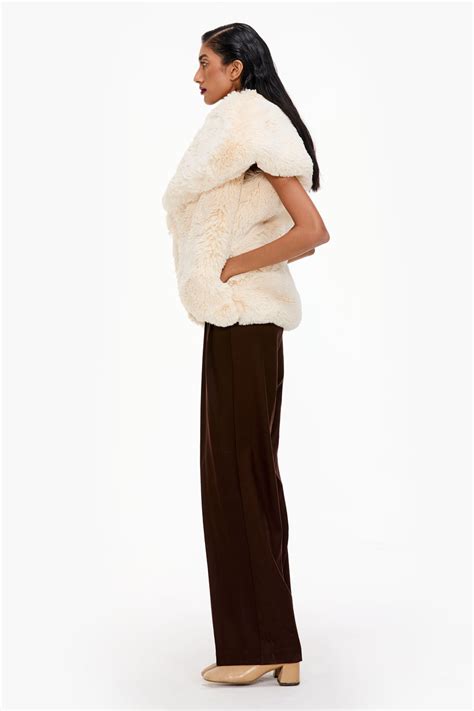Arctic Bone Angular Faux Fur Jacket – Qua