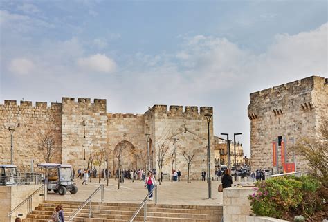 How Jerusalem Gates Opened In Ancient Times