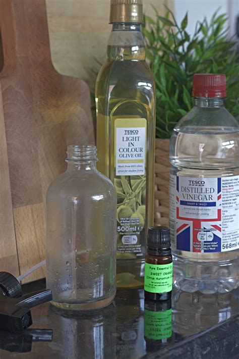 Homemade Furniture Polish - Makes, Bakes and Decor