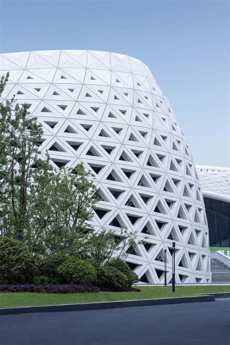 Golden Sands Lake Grand Theater | CCTN Design - Arch2O.com