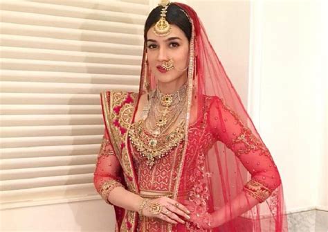 'Dilwale' actress Kriti Sanon turns bride [PHOTOS] - IBTimes India