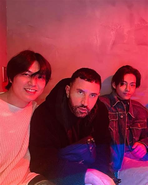 BTS's V, Lee Min Ho, And Lee Jung Jae Pose With Fashion Designer ...