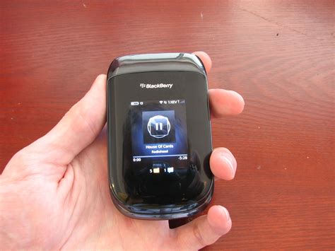 REVIEW: BlackBerry Style 9670 – RIM’s Next Flip