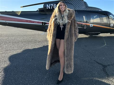 Charlotte Flair Nude - Hot and Sexy Photos - Naked - Bikini | PWPIX.net