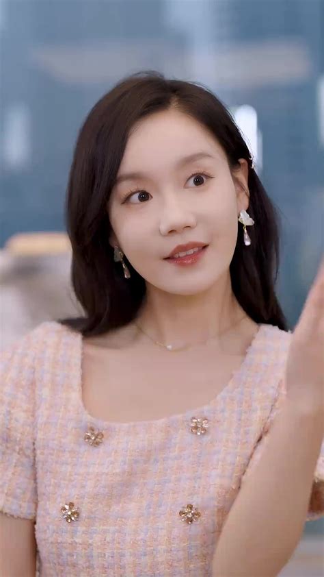 The Love Triangle Chinese Drama with 82 Episodes - MoboReels