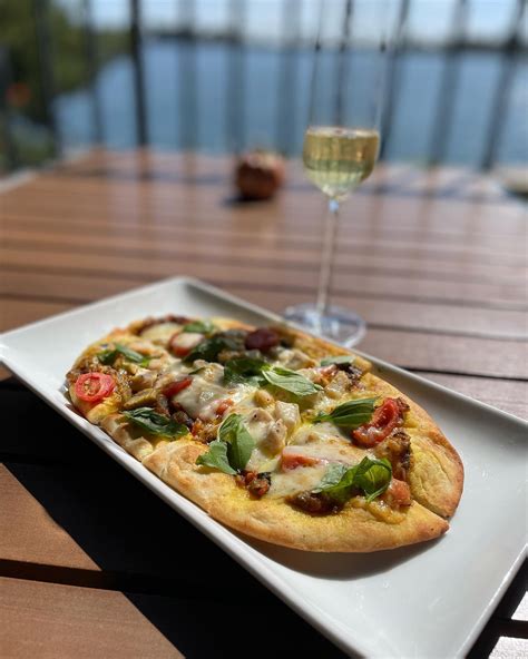 Menu 1 — A Hidden Vine