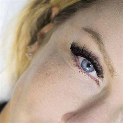 Premium Eyelash Extensions, Lash Lift & Brows Tatto Auckland
