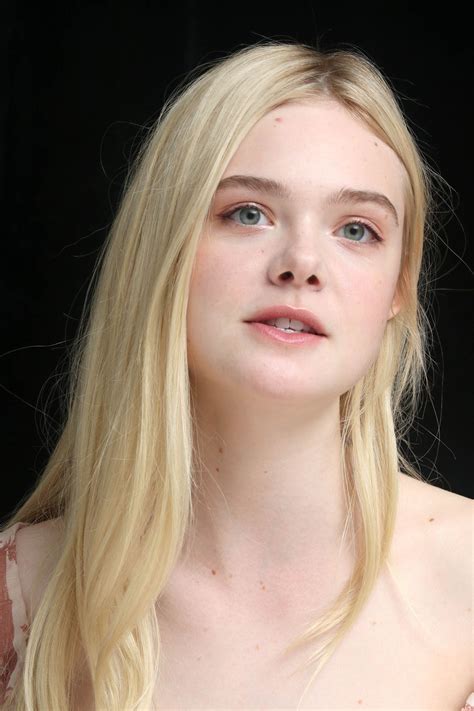 Immagine Di Elle Fanning And Gif Elle Fanning Animated Gif Find Image ...