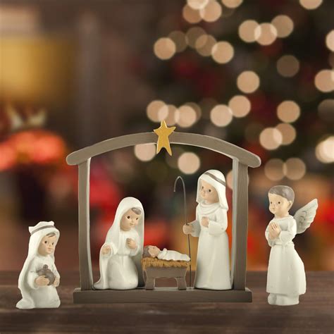 DurableDelights Nativity Family Set Hand Painted Crafts 12 Piece India ...