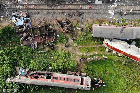 直击｜印度三辆列车相撞：至少288人死亡、约900人受伤_快看_澎湃新闻-The Paper