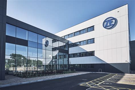 ZF opens cutting-edge 800V test and validation lab in Solihull ...