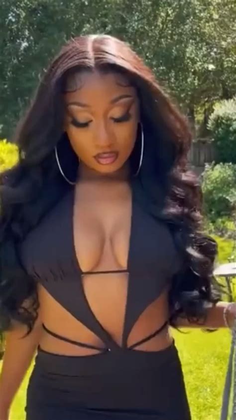 Megan Thee Stallion Twerk Comp. 🐎🍑💅🏽 : r/ThiccTokTwerkerz