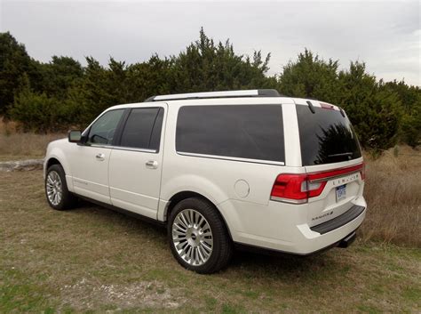 REVIEW 2015 Lincoln Navigator L 4X4 - Ford-Trucks.com