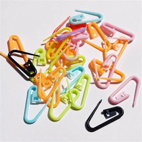 Buy Online Safety Stitch Marker Plastic |slip onto the stitches ...