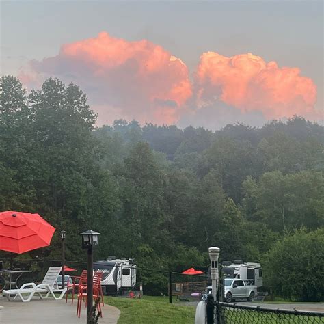 ANCHOR DOWN RV RESORT (Dandridge) - Campground Reviews & Photos ...