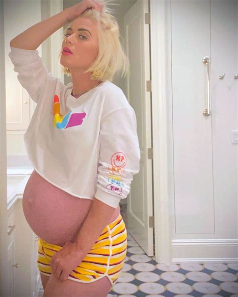 Katy Perry First Child Maternity, Pregnancy Style: Pics | Us Weekly