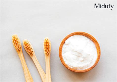 DIY Homemade Coconut Oil Toothpaste with Simple Ingredients - Miduty