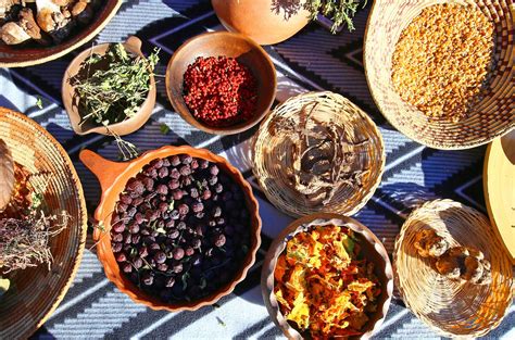 Indigeneous Eating: Traditional Foods & Recipes