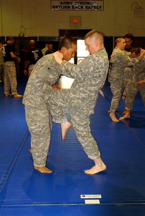 Deep Strike hosts combatives course | Article | The United States Army