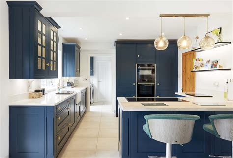 A Guide to Choosing the Ideal Kitchen Layout - Ashford Kitchens & Interiors