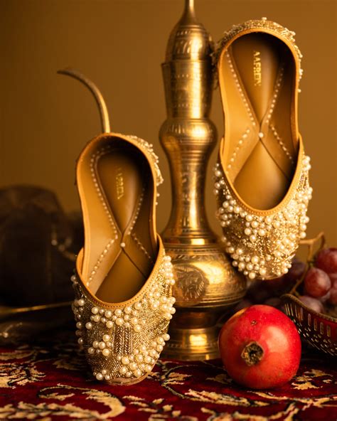 Fareeda - Gold and Little Pearl Jutti | Golden Punjabi Jutti Online ...