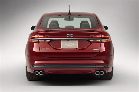 2017 Ford Fusion Refreshed for Detroit, Adds 325-HP V6 Sport Model