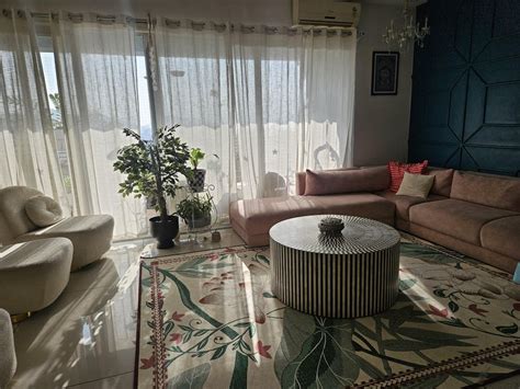 Hello Hibiscus Jesse | Hand-washable and sustainable rug