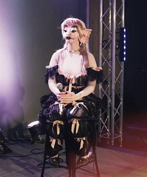 Remember Mrs. Piggy and Kermit? This is their kid. Feel old now? : r ...