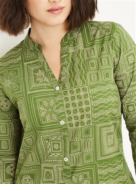 Buy Women Printed Straight Short Kurti Online at just Rs. 499.0 ...