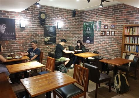 Small Cafe 的图像结果
