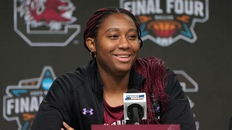 WNBA draft: What Indiana Fever fans should know about Aliyah Boston