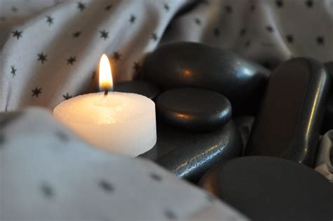 Hot / Cold Stone Massage - Traditional Chinese Medicine