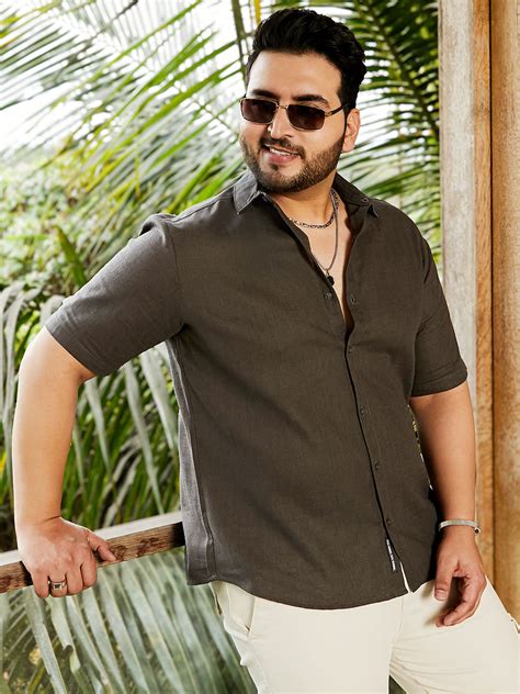 Instafab Plus Men's Juniper Green Solid Cotton Shirt