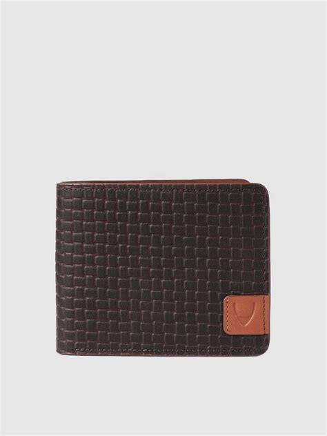 10 Best Wallet Indian Brands for Men in 2025: Stylish, Durable & Worth