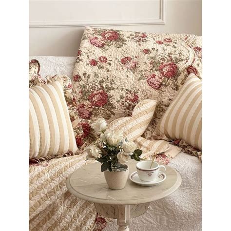 Buy Belleven Cotton Tea Rose Quilted Bedding Set (King) Online